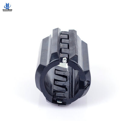 ยาง Hinged ท่อ Centralizer ป้องกันเคเบิล 2 7/8 X 7 Undersurface เครื่องมือสนามน้ํามัน